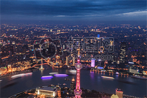 在逆境中成长：讲述上海弱势群体的故事